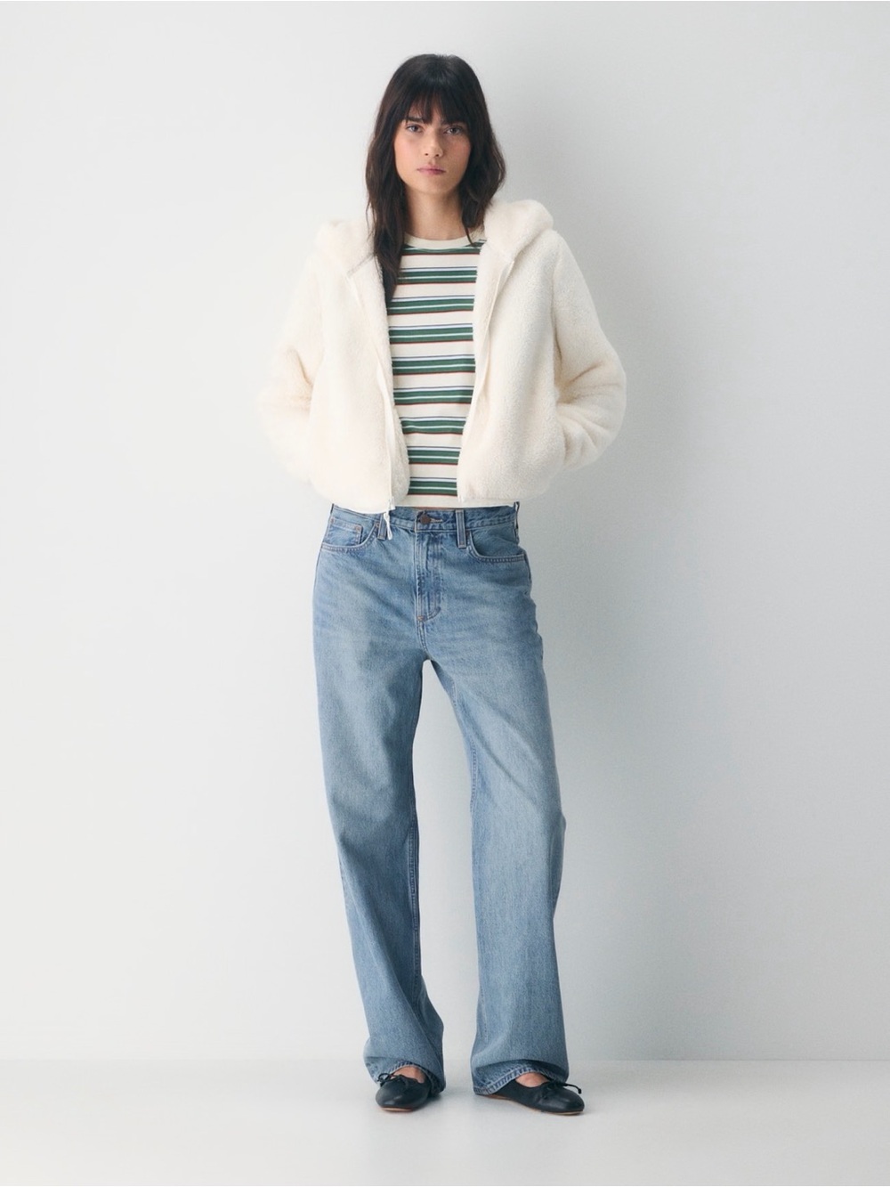 Aritzia Larkspur Zip Hoodie
Teddy fleece zip-up hoodie